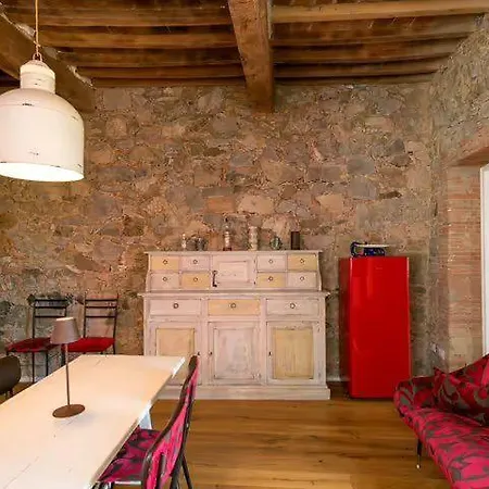 Apartament Chela Riparbella